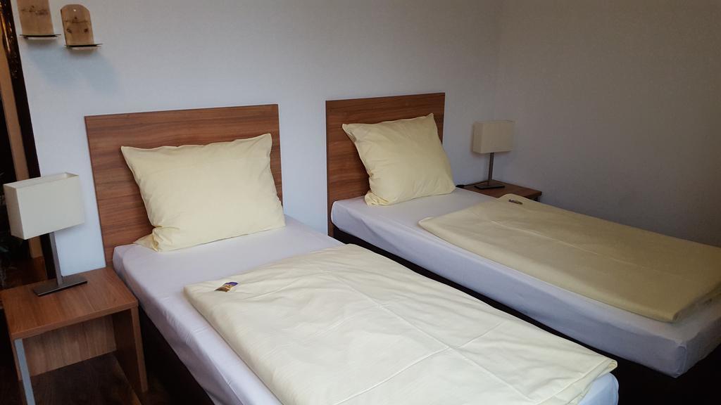 Hotel Rosenhof Isenbüttel Zimmer foto